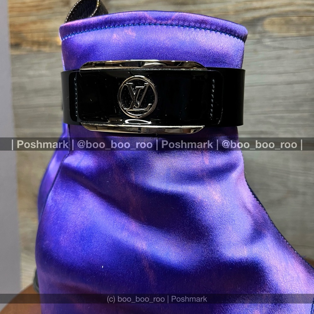 SALE!✨Vuitton RUNWAY Open-Toe Boots, Blue, Black, & Silver Hardware, 💯 AUTHENTIC - Picture 3 of 15